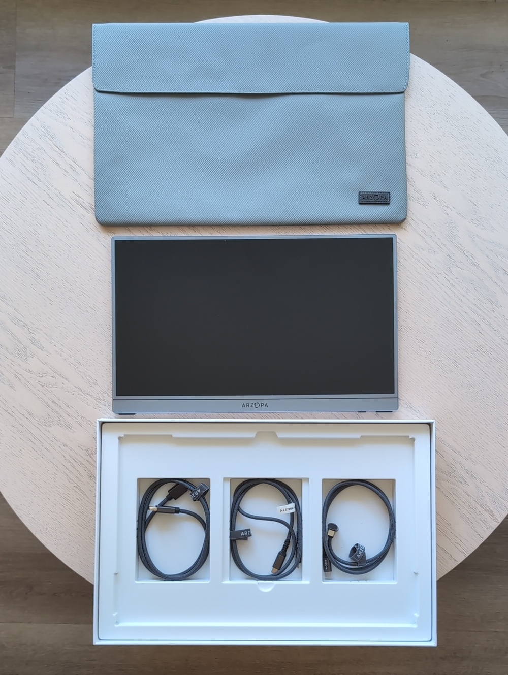Arzopa Portable Monitor With Protection Case. Model Type: Z3FC